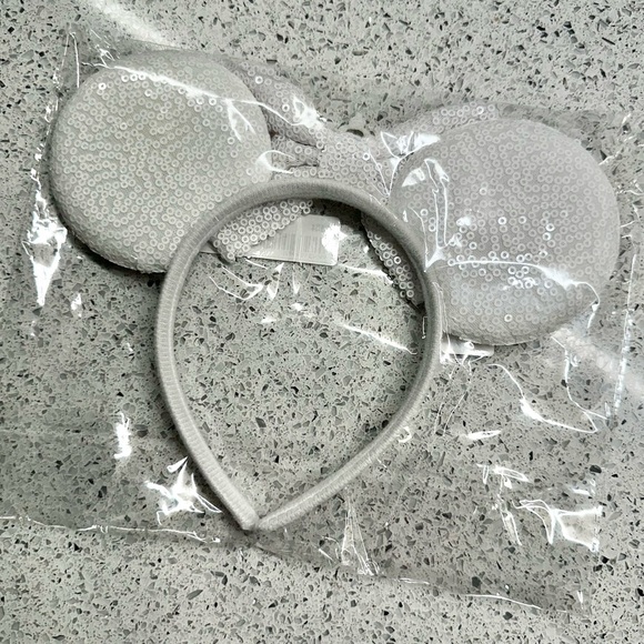 NEW Mouse Ears White Sequins Wedding Bride Castle Headband Minnie Mickey Disney - Picture 4 of 4
